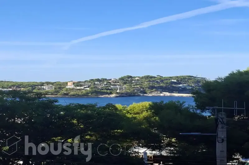 Housfy sells 🏡 bright flat located in Santa Ponça, comprising 81m2 usable (verified with the Directorate General of Cadastre). Const — photo 4