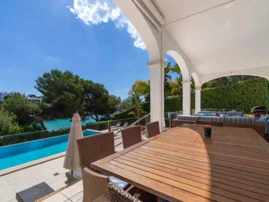Beachfront villa with ETV license and direct sea access on the first sea line — photo 10
