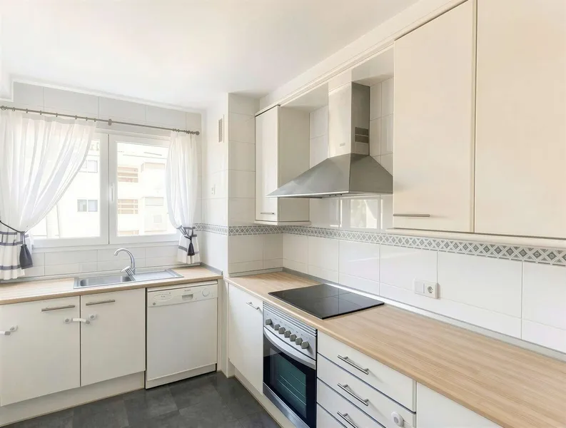 Attractive Apartment Near the Beach with a Pool Complex — photo 9