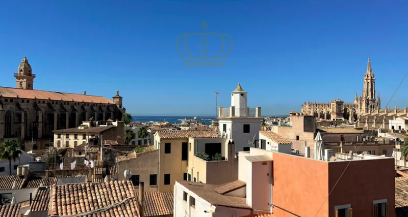 Beautiful luxury renovated old town apartment in Palma — photo 2