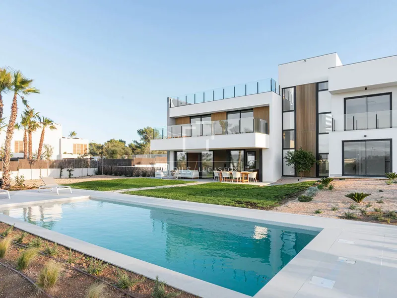 349m² house / villa with 143m² terrace for sale in Palma de Mallorca — photo 2