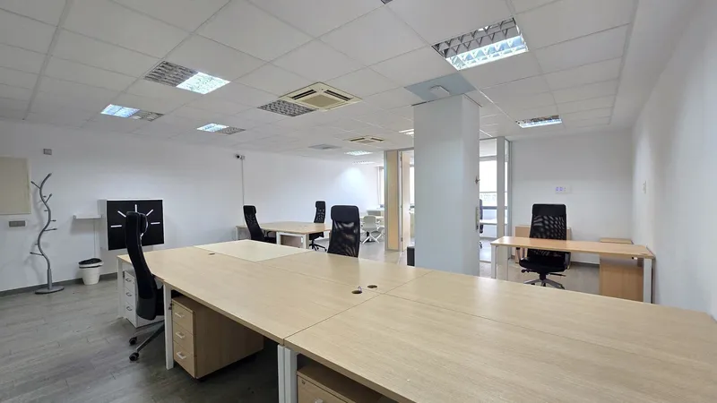 AL-JHRE068 – 75 m² office for rent in the Son Fuster business park — photo 3