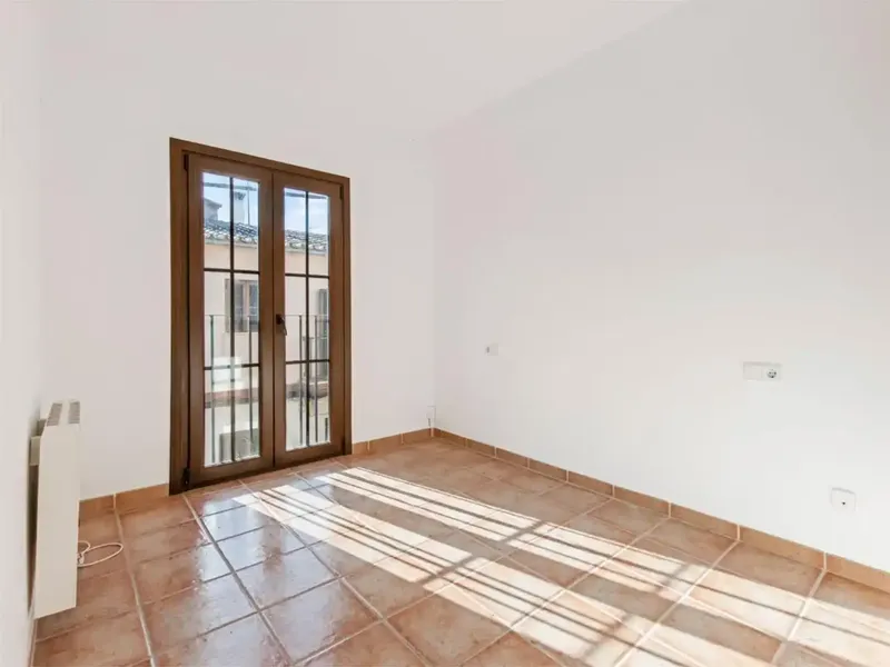 Ideal opportunity to acquire a large terraced house in the popular area of Portixol. — photo 11
