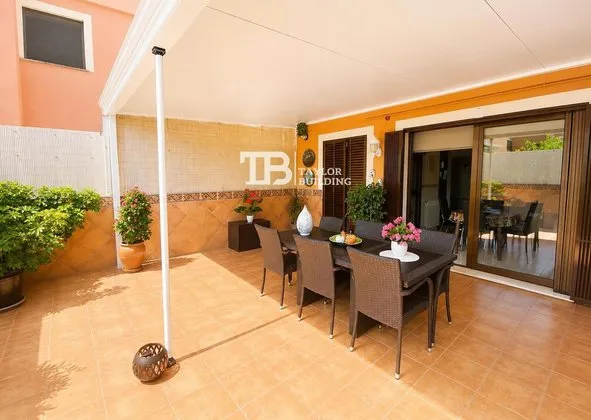 House in Calle de Josep Pla, L'Olivera - Amanecer, Palma de Mallorca — photo 3