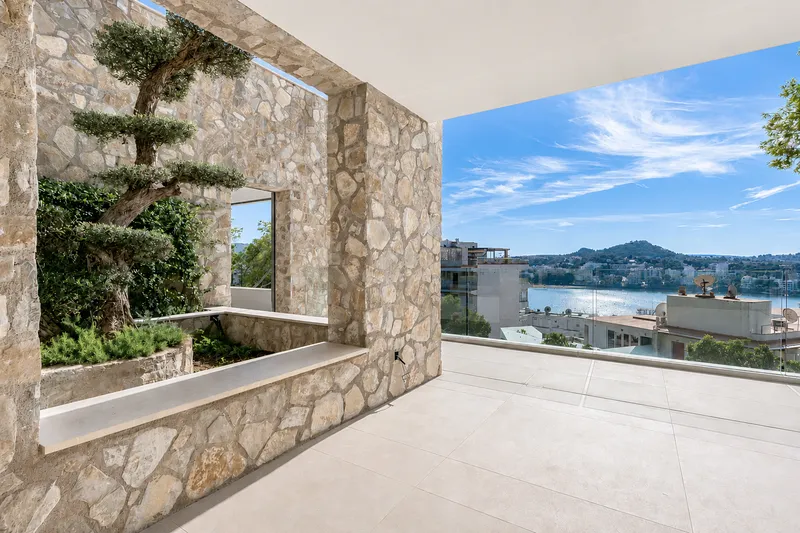 Modern new-build villa with sea views in the prestigious area of Santa Ponsa Mas — photo 1