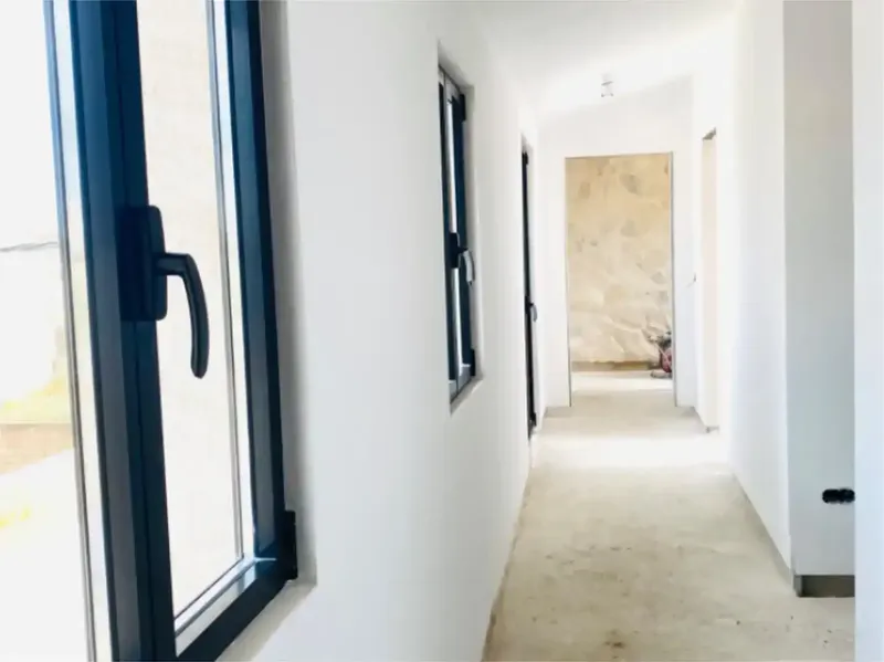 This is a fabulous opportunity not to be missed! This property under reform has been valued at between 1.9 and 2.1 million euros on completi — photo 2