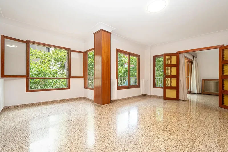¿Buscas espacio, una ubicación estratégica y una terraza de ensueño en pleno centro? Te presentamos una pieza inmobiliaria de las que ya no  — photo 10