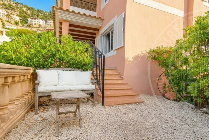 260528 – Stylish Sea View Apartment — photo 2