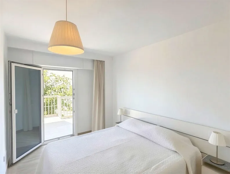 Exclusive beachfront apartment — photo 9
