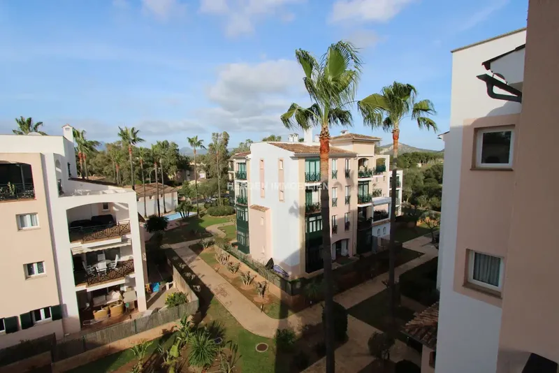 Herden Immobilien Mallorca sells a fantastic modern and high-quality penthouse in an absolutely superior location in Santa Ponsa in a — photo 5