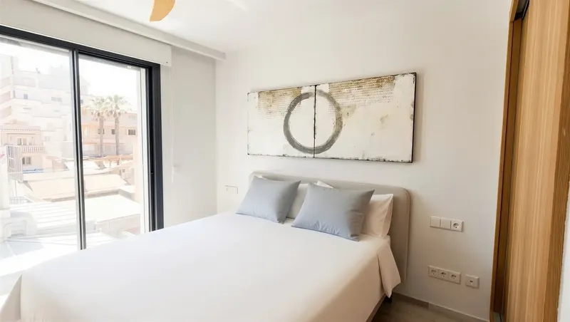 Exclusive duplex under construction in a highly sought-after area of Playa de Palma, combining a modern lifestyle at the highest level — photo 12