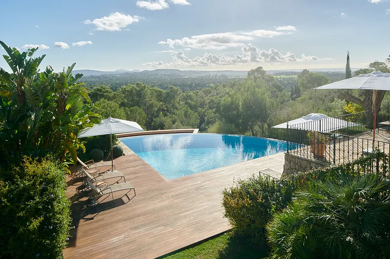 Idyllic rural villa with unique privacy - Marcel Remus Real Estate — photo 2