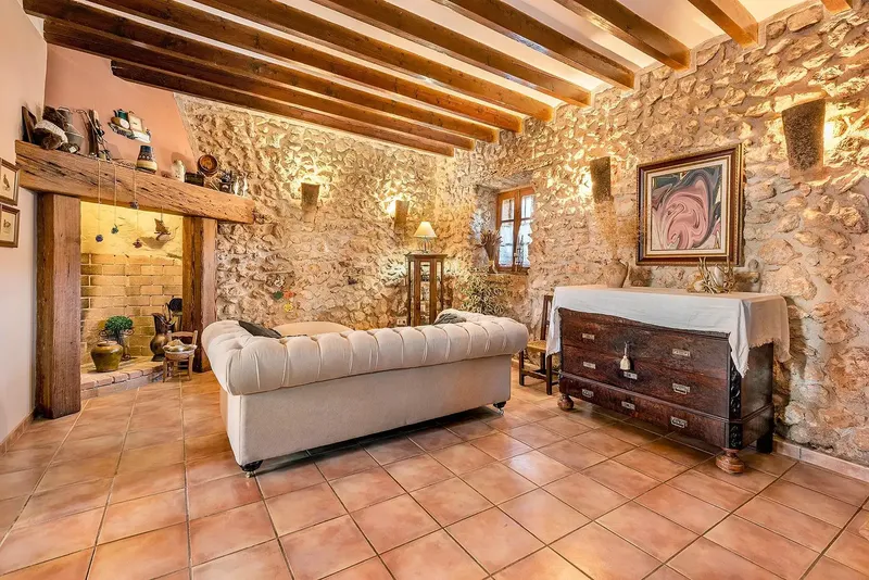 Discover this charming rustic villa in the exclusive area of Sa Casa Blanca — photo 12