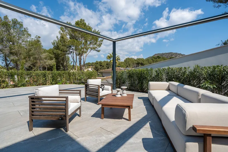 Luxurious new-build villa with first-class fittings in a top location — photo 3