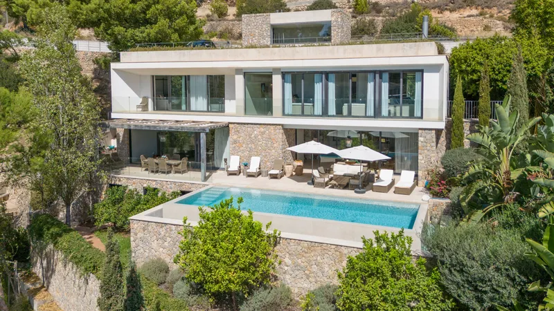 Villa in Génova with modern design & stunning views of the bay of Palma — photo 1