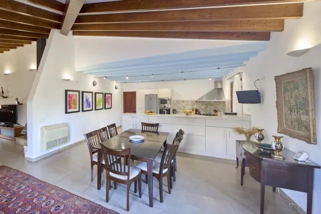 Charming stone built finca for sale near Sineu, Central Mallorca — photo 8