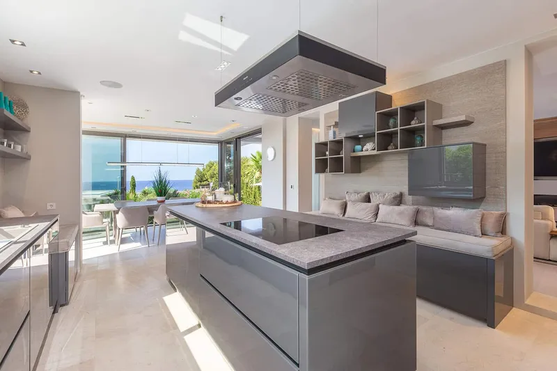 Design villa with sea views and exclusive amenities — photo 8