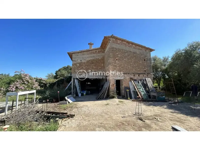 Rustic estate for sale in Consell, with easy access, consisting of a plot of about 24,000m2 with panoramic mountain views and a — photo 2