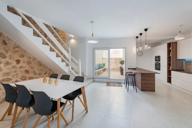 Impeccably renovated town house with pool for sale in the old town of Pollensa, Mallorca — photo 6