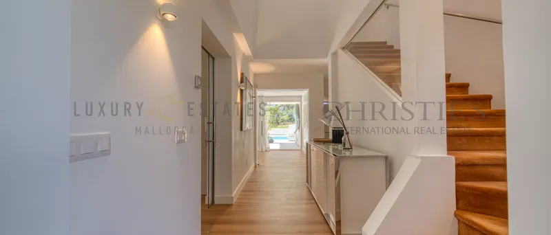 Modern villa in Santa Ponsa in walking distance to the beach village center — photo 10