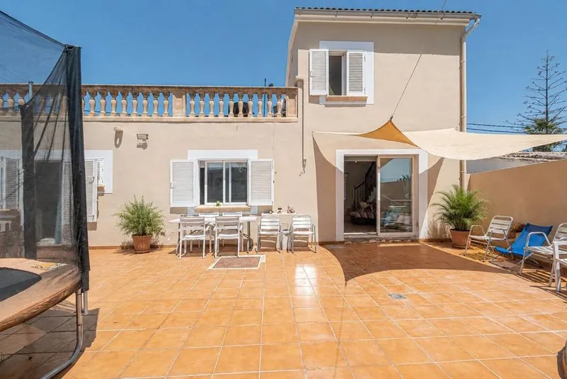 Detached house for sale in Calle de Tetuan — photo 1
