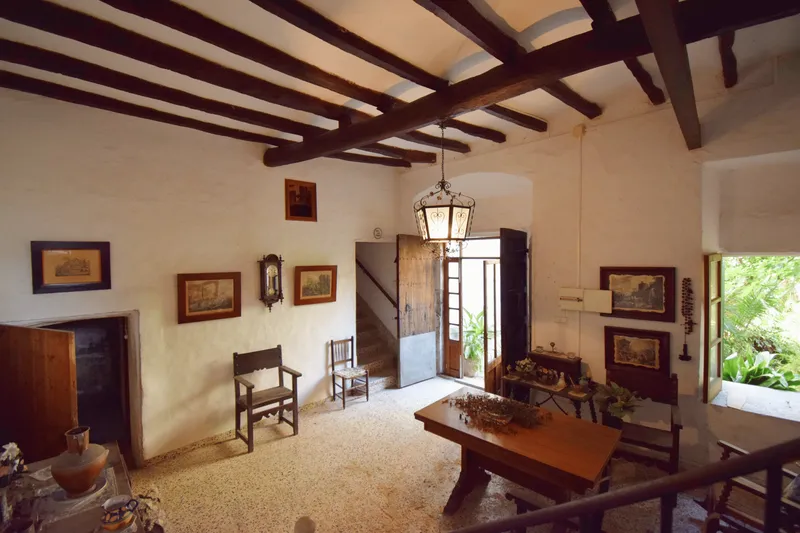 Traditional Mallorcan Property with Land and Great Renovation Potential in Sóller — photo 6