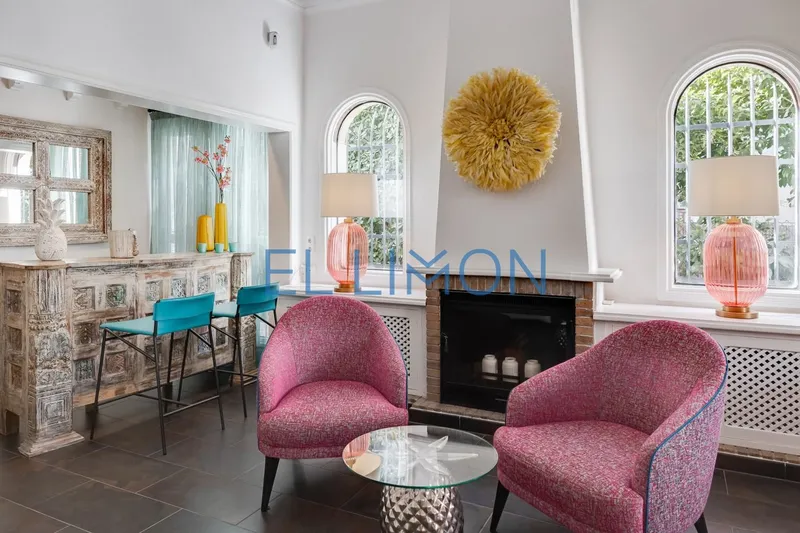 Reformed Chalet — photo 4