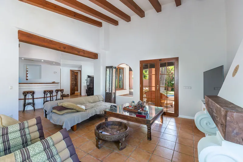Sunny chalet with private pool in exclusive golf residence — photo 10