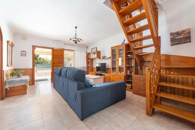 Townhouse in Puerto de Alcudia with large terrace, attic and excellent location — photo 2