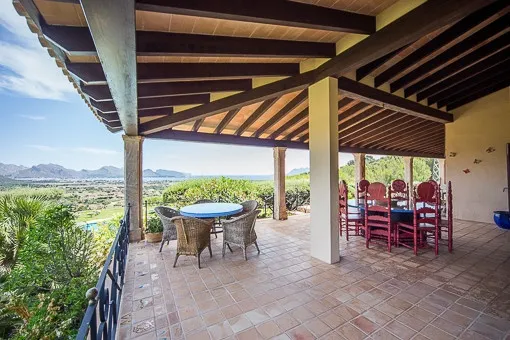Pollensa, spacious chalet with bright rooms, dream views and 2 pools — photo 12