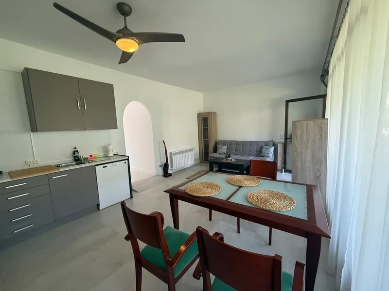 Ground-floor apartment in Paguera – quiet central location, terrace, and beach within walking distance — photo 6