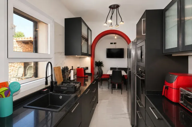 Beautiful villa with separate studio, 900 meters from Cala Santanyi beach — photo 10