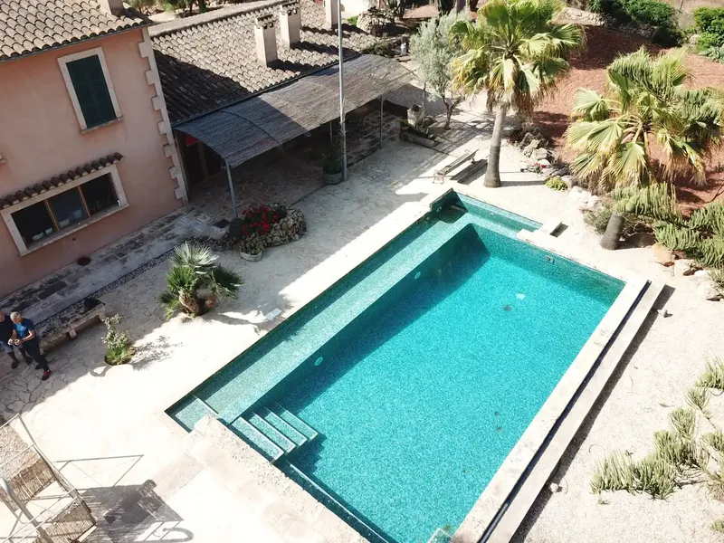 We present a unique opportunity to acquire a magnificent rustic estate of 86,000 m², located a few minutes from Sa Ràpita, in a — photo 6