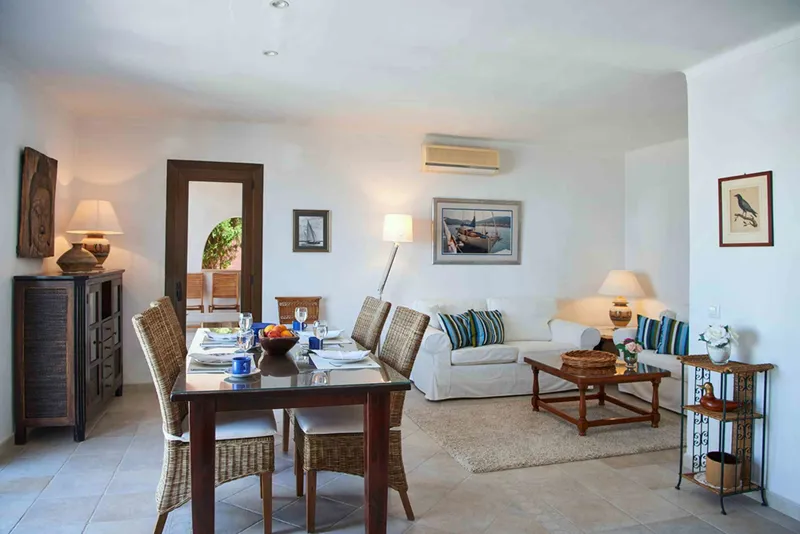 Sea view villa for sale with two apartments Puerto Andratx in Port… — photo 5