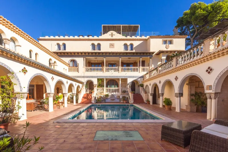 Beautiful Two-Bedroom Apartment in a Charming Complex with Swimming Pool — photo 3