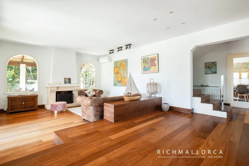 House in a prestigious area of the city with views of the castle — photo 2