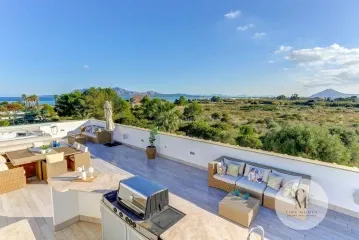 Modern Luxury Home with Sea Views, Jacuzzi and Exclusive Design, A Few Meters from the Beach in Puerto de Pollença — photo 8