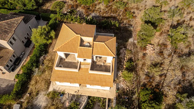 Contemporary villa in Cala Murada with privacy, spaciousness, great potential and project — photo 7