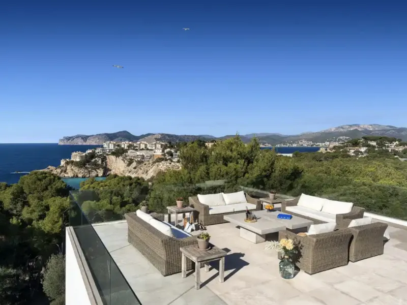 Luxury Villa for Sale in Santa Ponsa, Mallorca | Sea Views & Private Tennis Court — photo 2