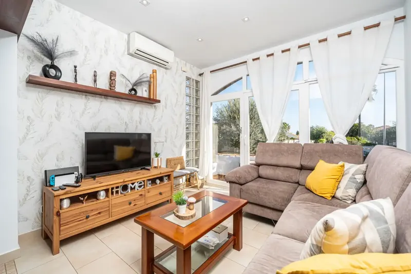 Townhouse in Cala Murada with terrace a few meters from the beach — photo 3