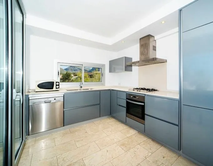 Attractive townhouse with sea views in Colonia San Pedr — photo 10