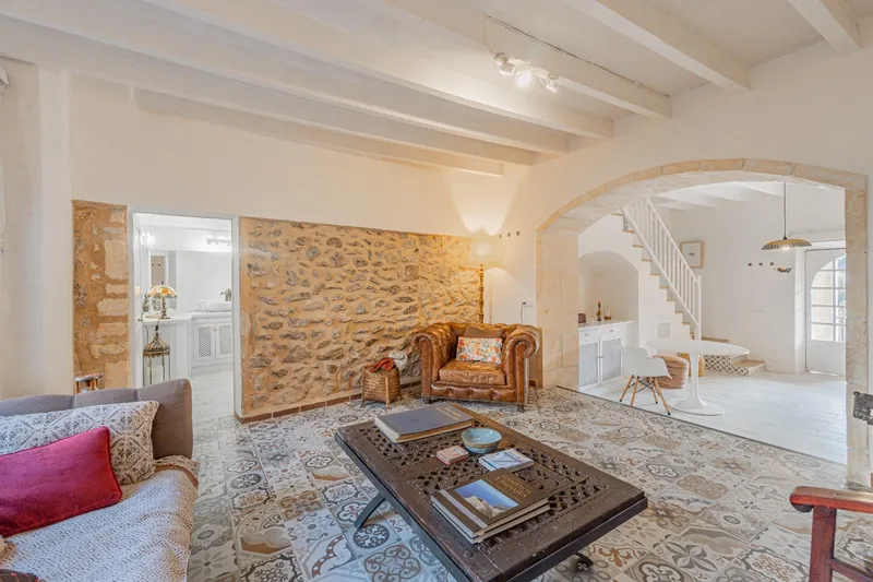 Traditional house with views — photo 9