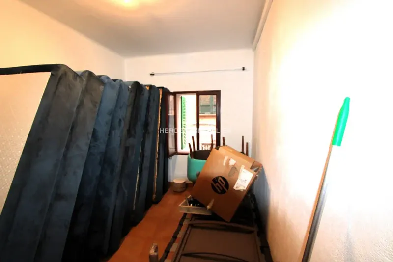 Herden Immobilien Mallorca sells exclusively a beautiful, bright and spacious apartment in the old town, directly at La Lonja in a prime location — photo 12
