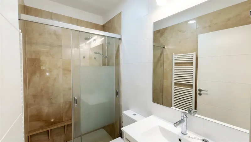 In one of the most sought-after residential areas of Palma, between the popular Portixol and the old town, is this ground-floor apartment — photo 10