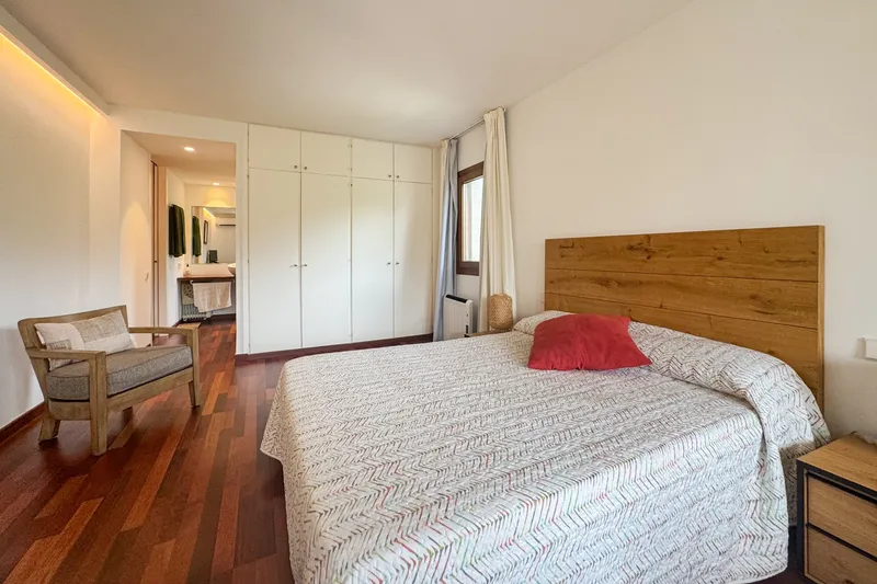 Exclusive apartment in Costa de los Pinos – golf course, partial sea views and Mediterranean living ambience — photo 11