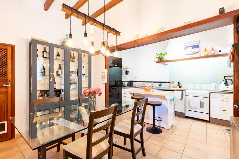 Townhouse with Holiday License for 8 guests and authentic Mallorcan charm in Ariany — photo 11