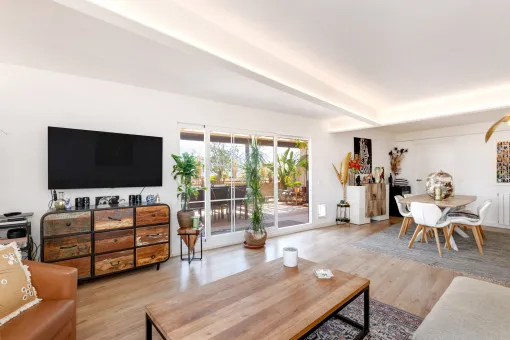 Palma City, spacious renovated apartment with a huge, sun-drenched terrace — photo 11