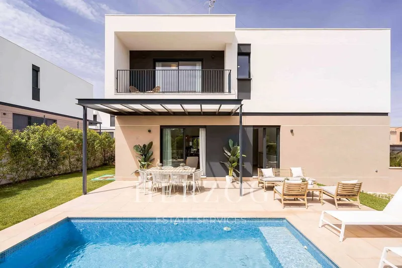 Modern newly built villa with private pool in a sought-after location in Puig de Ros — photo 1