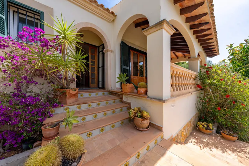 170m² villa with 3 bedrooms, garage, sea views and pool for sale — photo 4