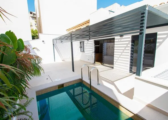 Detached house in Calle Nuredduna, Pere Garau, Palma de Mallorca — photo 2